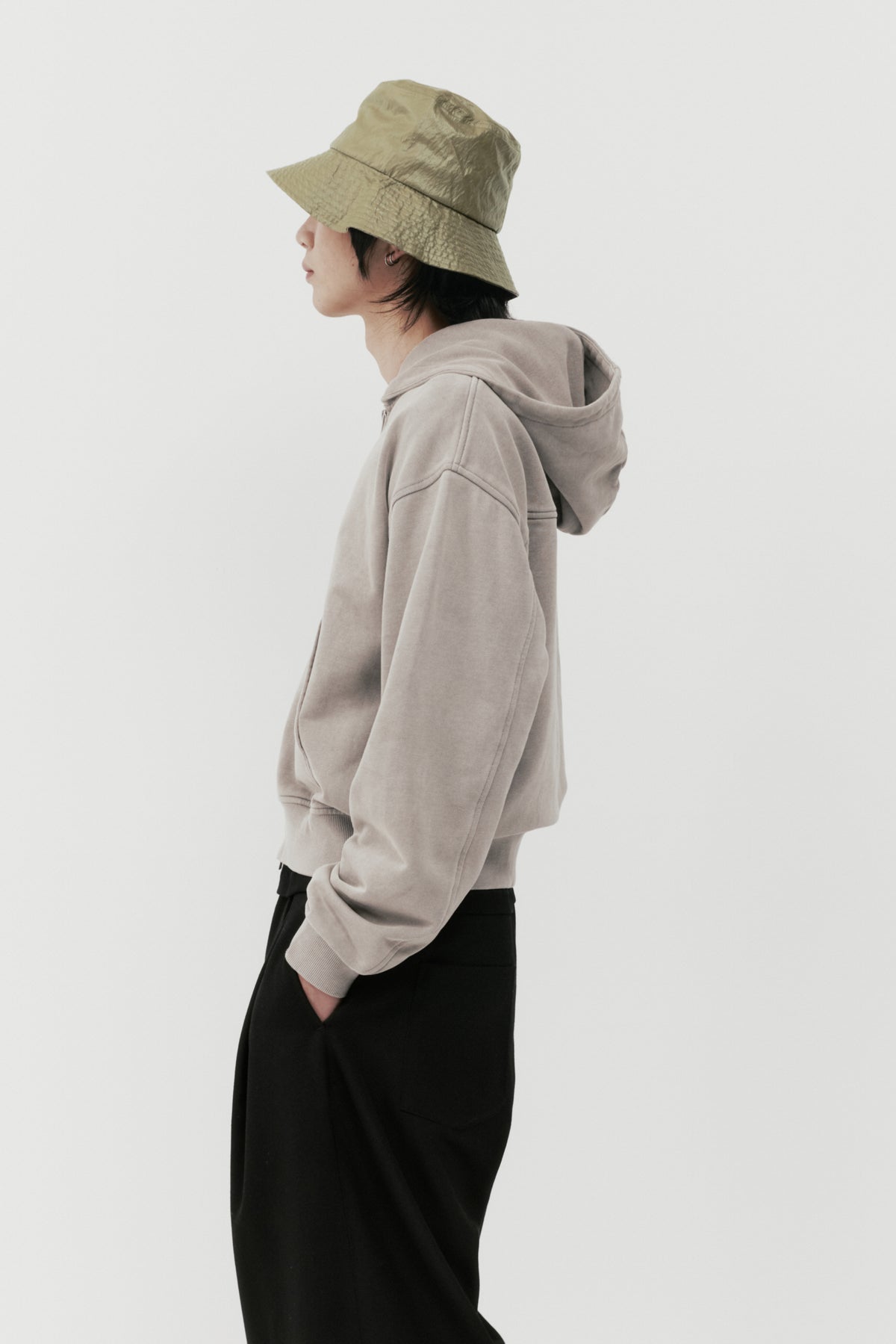 files/PJS_AW02_ECOM_L14__23347_e0983fea-c4d7-41ae-9380-50752454e84a.jpg