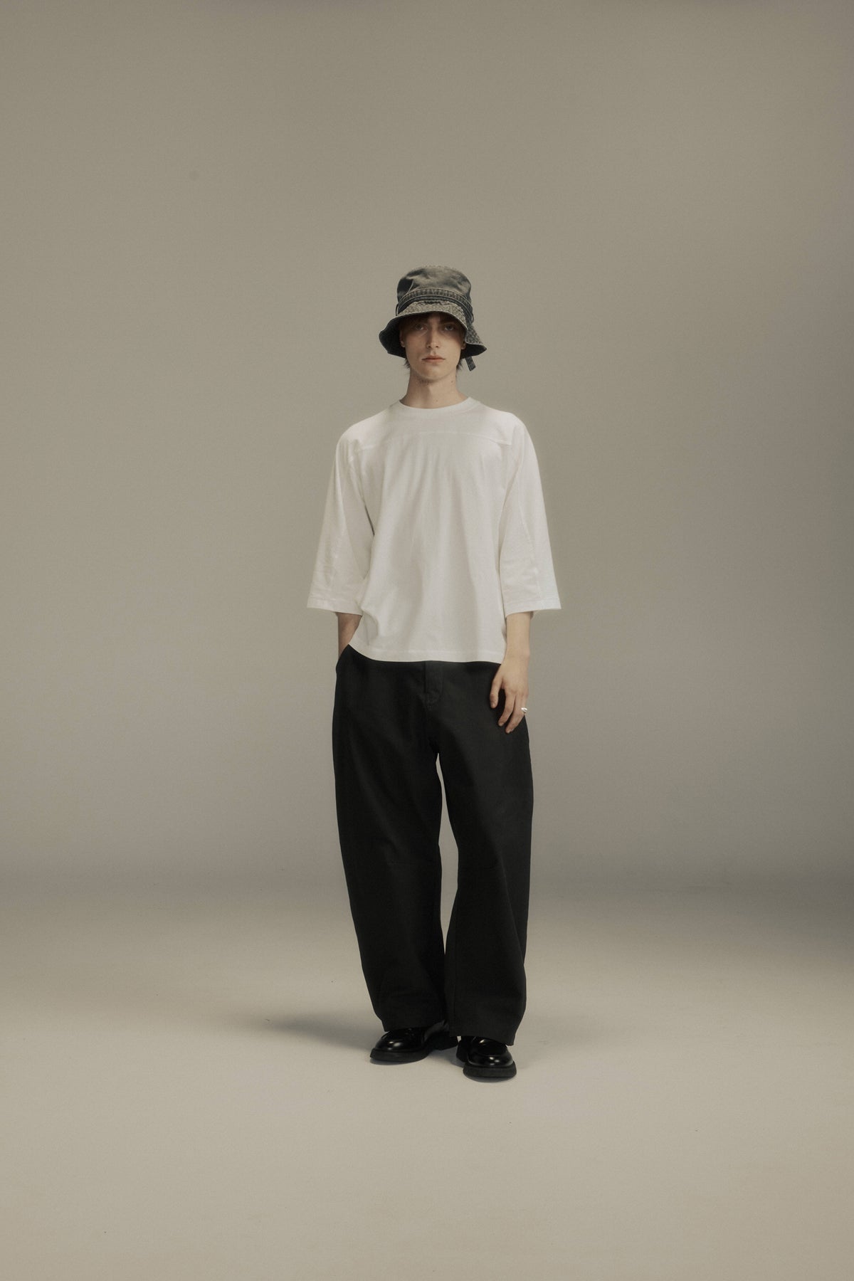 files/PorterTeeWhite02.jpg