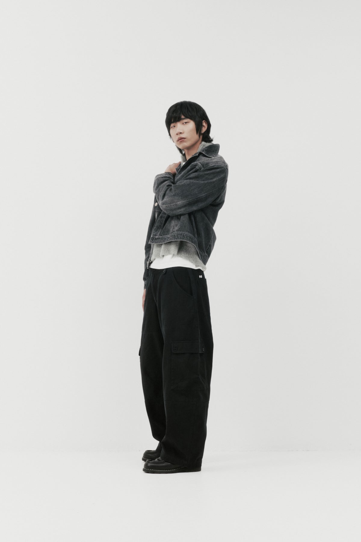 files/BlackCargos-ECOM01.jpg